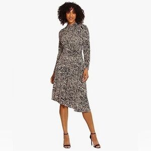 Maggy London Monochrome Animal Print Long Sleeve Dress